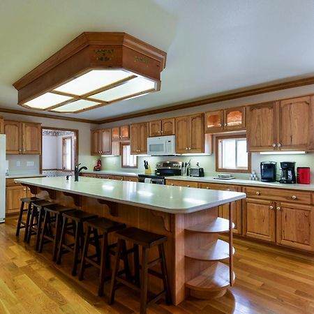 5 Bedroom Vacation Home Next To Silver Dollar City Branson Exterior photo